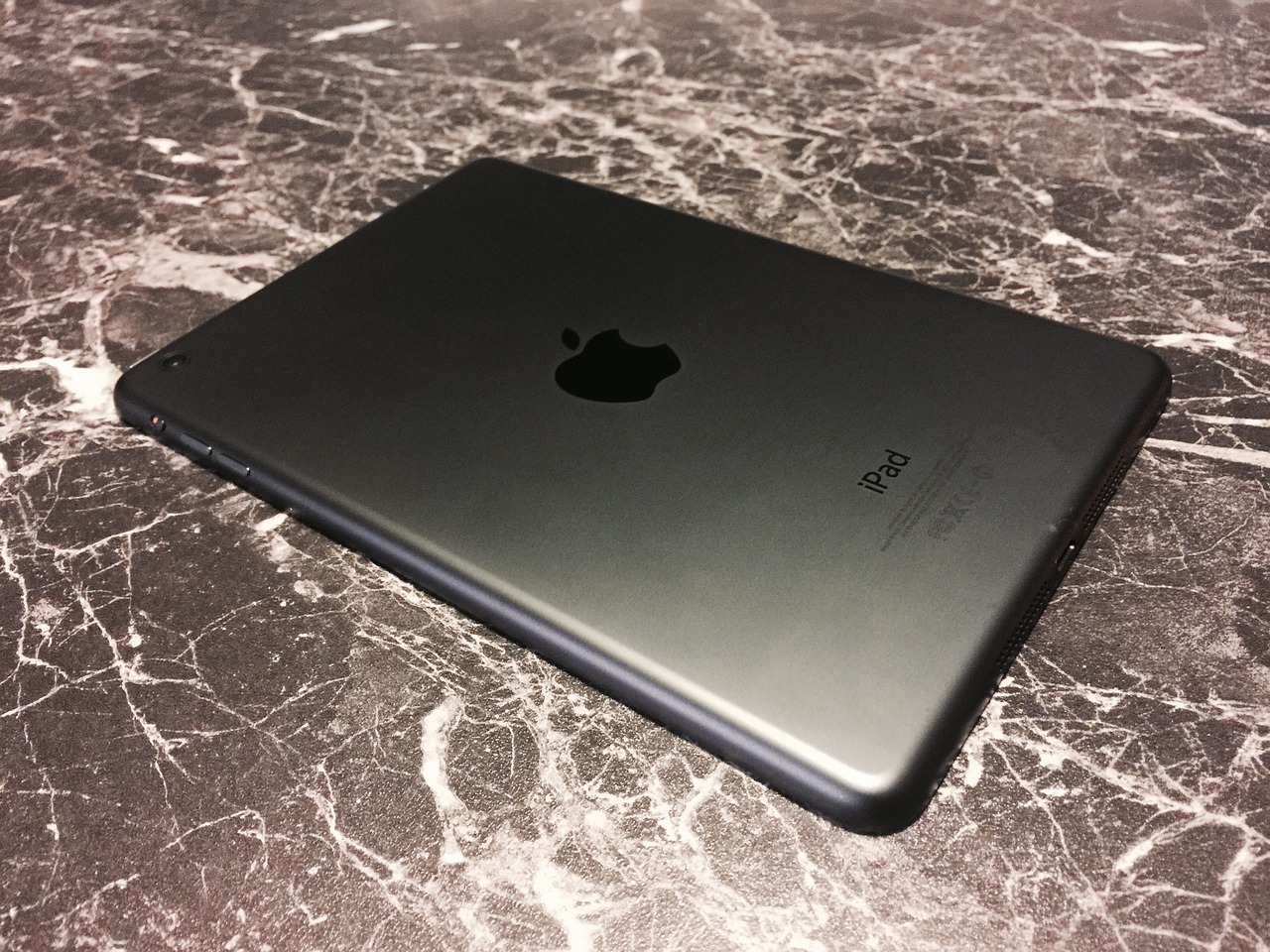 蘋果最新款iPad型號揭曉，技術(shù)與設(shè)計(jì)的完美融合之作。